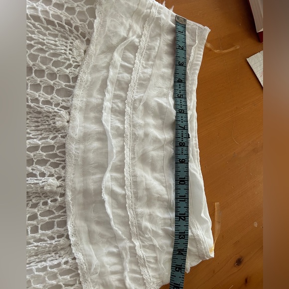White crochet skirt - Picture 4 of 6